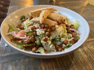 Harissa Chickpea, Quorn & tzatziki Salad